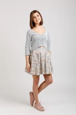 Megan Nielsen - Briar Sweater & T-Shirt Pattern (Sizes 0-20) -Croft Mill briar sweater and t shirt pattern by megan nielsen b3