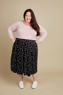 Cashmerette - Concord T-Shirt Sewing Pattern (Sizes 12-32) -Croft Mill concord tshirt pattern size 12 32 cashmerette example 3