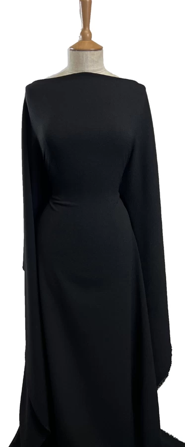 Lona Crepe - Black 6 Lona Crepe - Black - Image 4