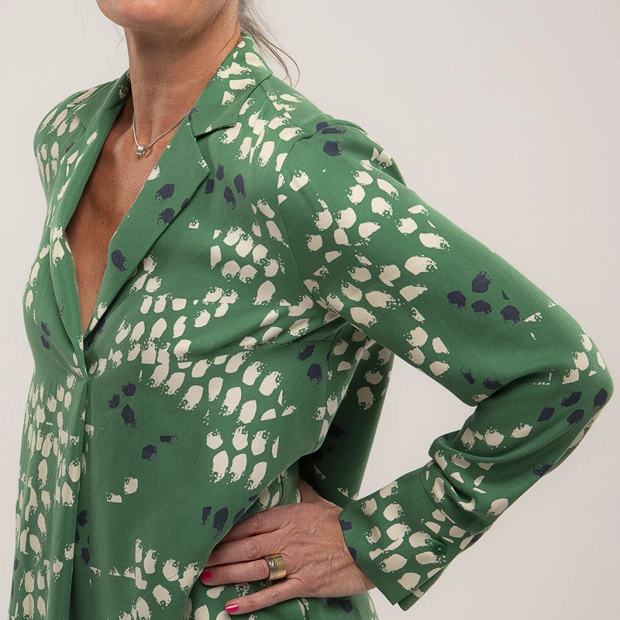 Monsterfabriken - Ester Dress & Shirt Pattern (96-116cm Chest) 9 Monsterfabriken - Ester Dress & Shirt Pattern (96-116cm Chest) - Image 7