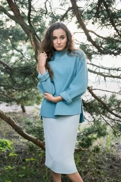 Named - Talvikki Sweater Pattern (XS-XXL) 14 Named - Talvikki Sweater Pattern (XS-XXL) -Croft Mill talvikki sweater pattern by named clothing model 1