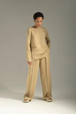 Vikisews - Demi Blouse Sewing Pattern (UK 6-24) -Croft Mill vikisews demi blouse sewing pattern 1